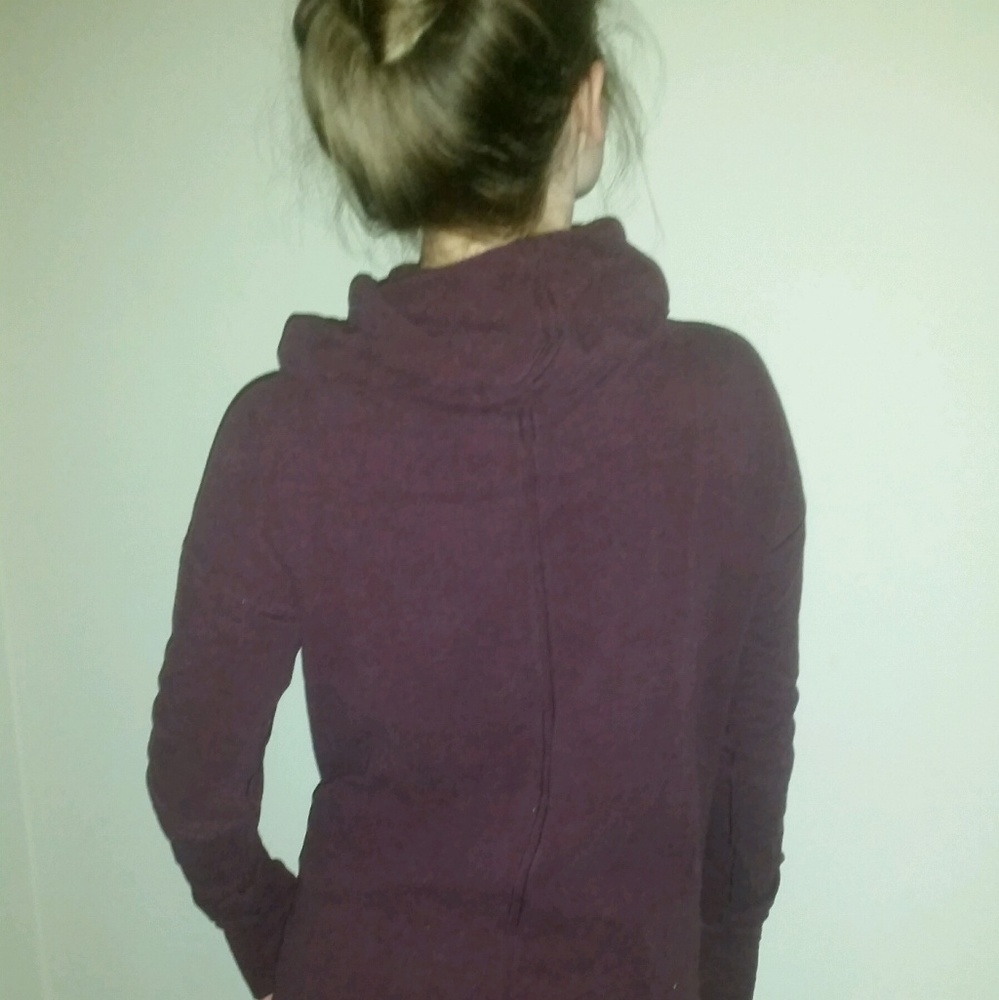 Lululemon maroon cowl neck/ hood pullover tunic